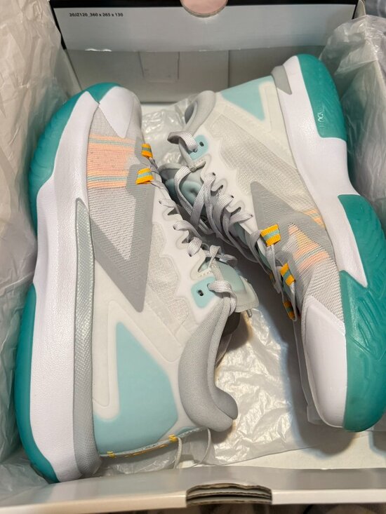 Air Jordan Zion 1 White Laser Orange Turquoise Men 11.5 / Women 13 main image 4